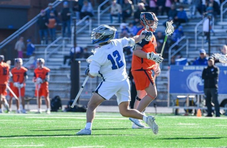 McGuckin, McBride Help Darien Bounce Back Against Manhasset