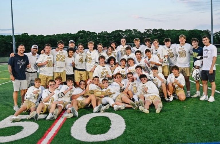 Bayport-Blue Point Tops Wantagh to Win Long Island &#039;C&#039; Title
